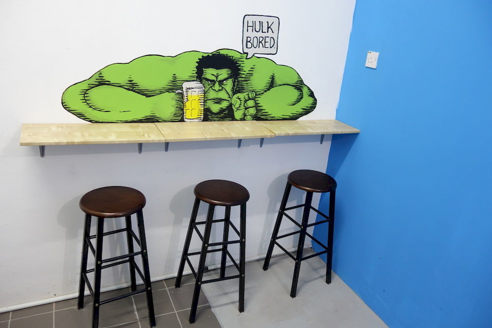 Hero Hostel Kuching Esterno foto